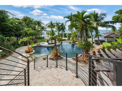 Home For Sale in Plantation Key, Florida