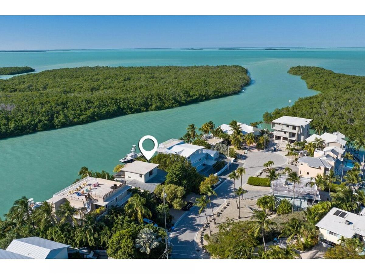 Picture of Home For Sale in Plantation Key, Florida, United States