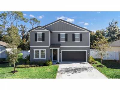 Home For Sale in Deland, Florida