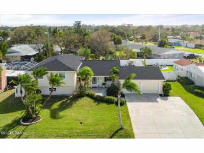 Home For Sale in Ormond Beach, Florida