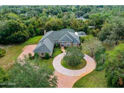 Home For Sale in Deland, Florida