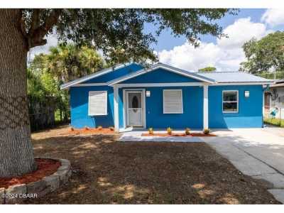 Home For Sale in New Smyrna Beach, Florida