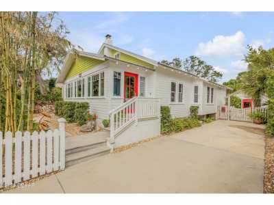 Home For Sale in New Smyrna Beach, Florida