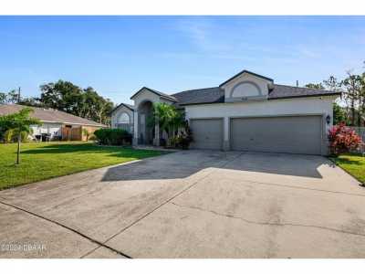 Home For Sale in Port Orange, Florida