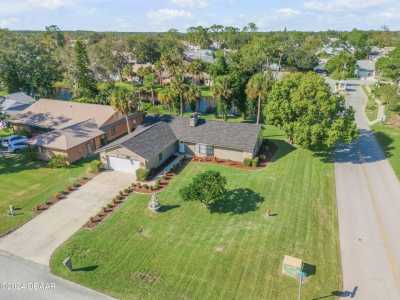 Home For Sale in New Smyrna Beach, Florida