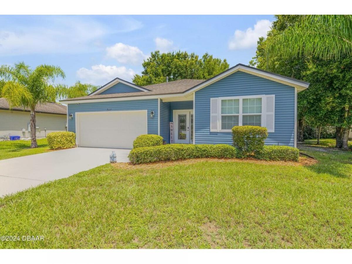 Picture of Home For Sale in Deland, Florida, United States