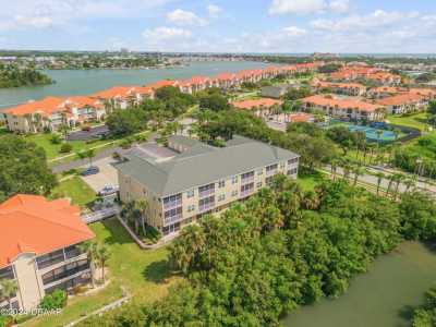 Home For Sale in New Smyrna Beach, Florida