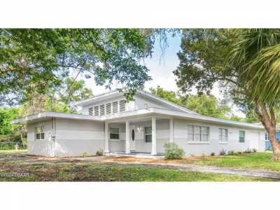 Home For Sale in Holly Hill, Florida