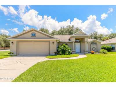 Home For Sale in Port Orange, Florida