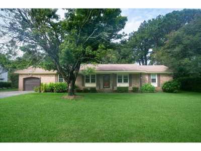 Home For Sale in Mount Pleasant, South Carolina