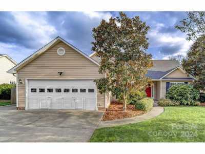 Home For Sale in Fletcher, North Carolina