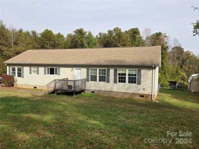 Home For Sale in Hickory, North Carolina