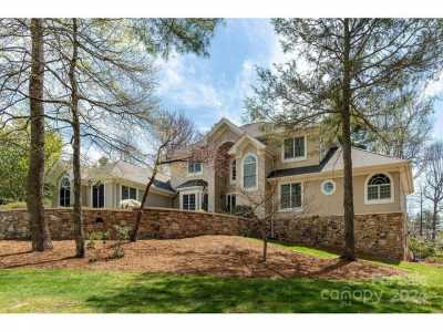 Home For Sale in Flat Rock, North Carolina