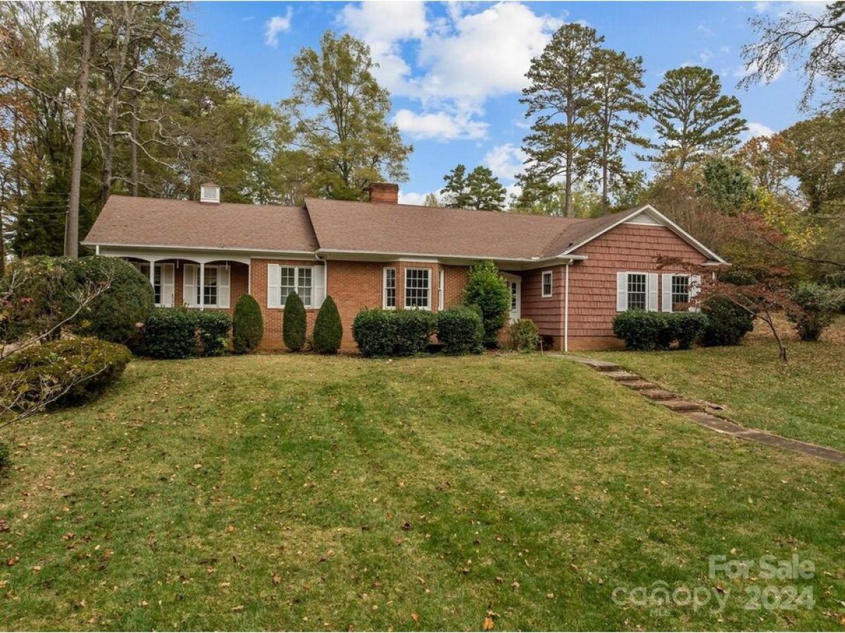 Picture of Home For Sale in Salisbury, North Carolina, United States