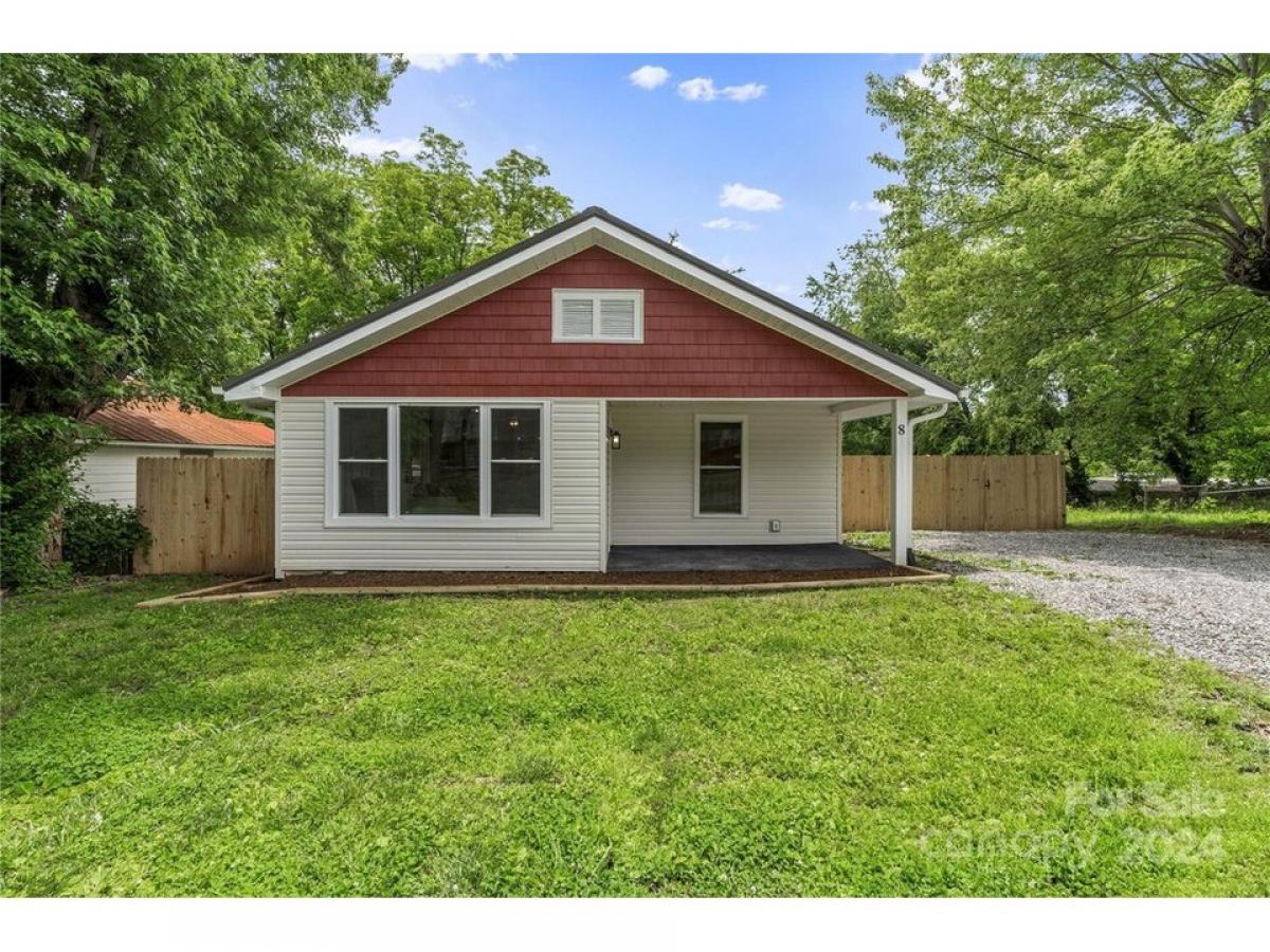 Picture of Home For Sale in Asheville, North Carolina, United States