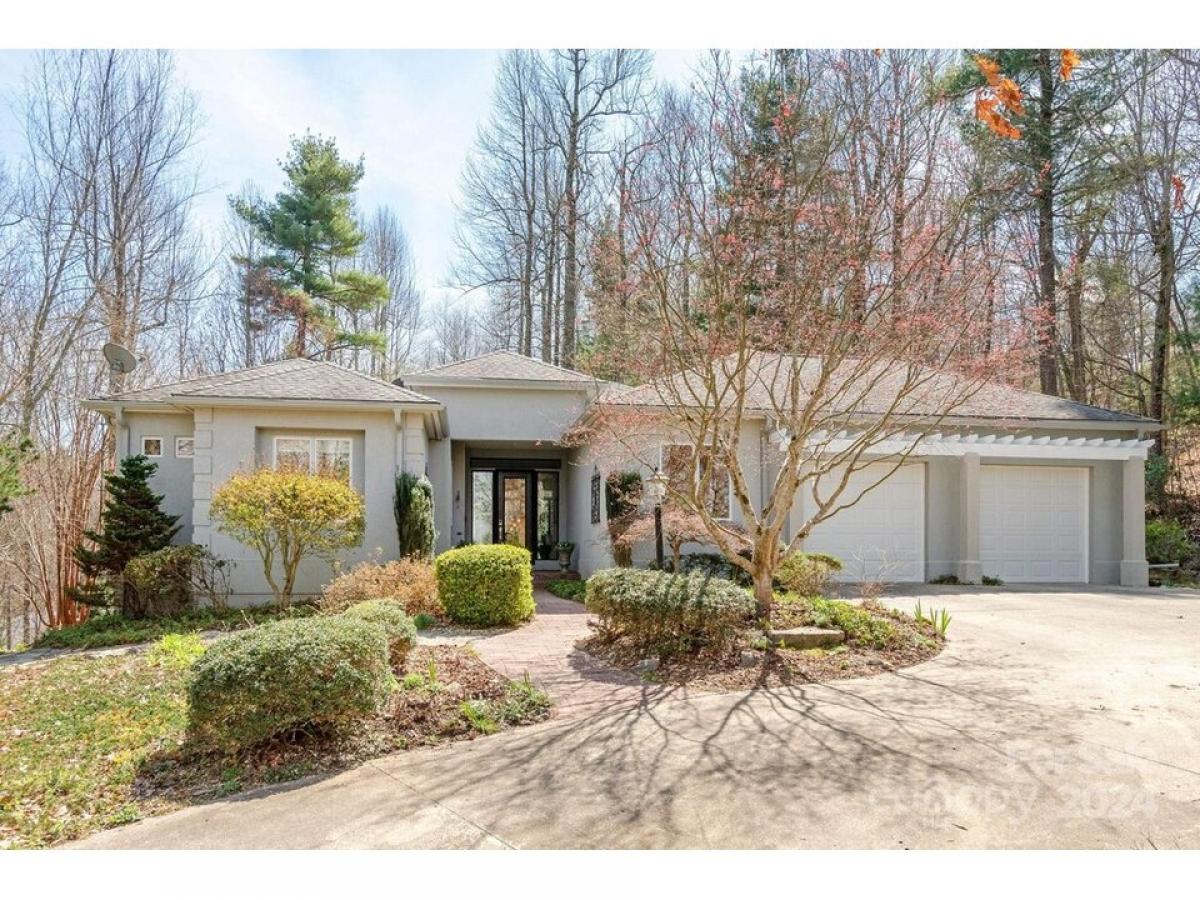 Picture of Home For Sale in Flat Rock, North Carolina, United States