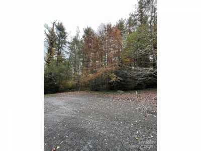 Residential Land For Sale in Hendersonville, North Carolina