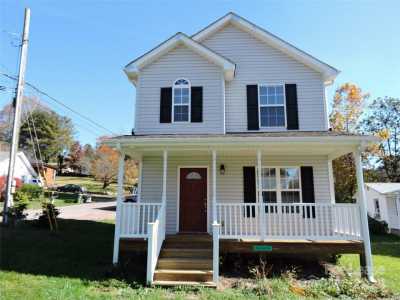 Home For Rent in Asheville, North Carolina