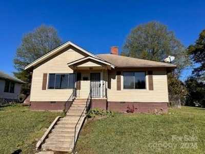 Home For Sale in Gastonia, North Carolina