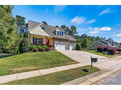 Home For Sale in Hickory, North Carolina