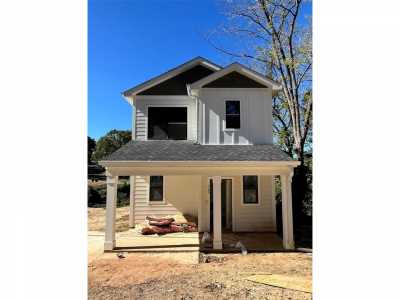 Home For Sale in Hickory, North Carolina