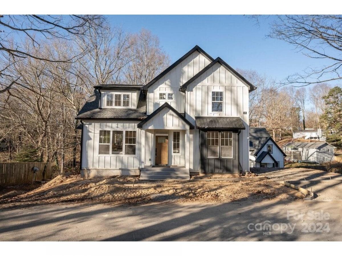 Picture of Home For Sale in Asheville, North Carolina, United States