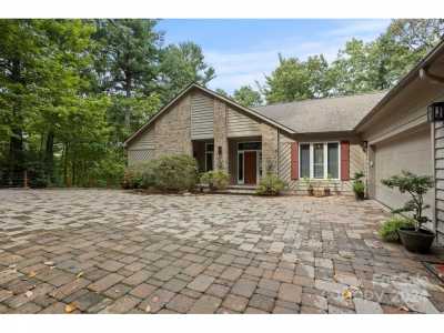 Home For Sale in Flat Rock, North Carolina