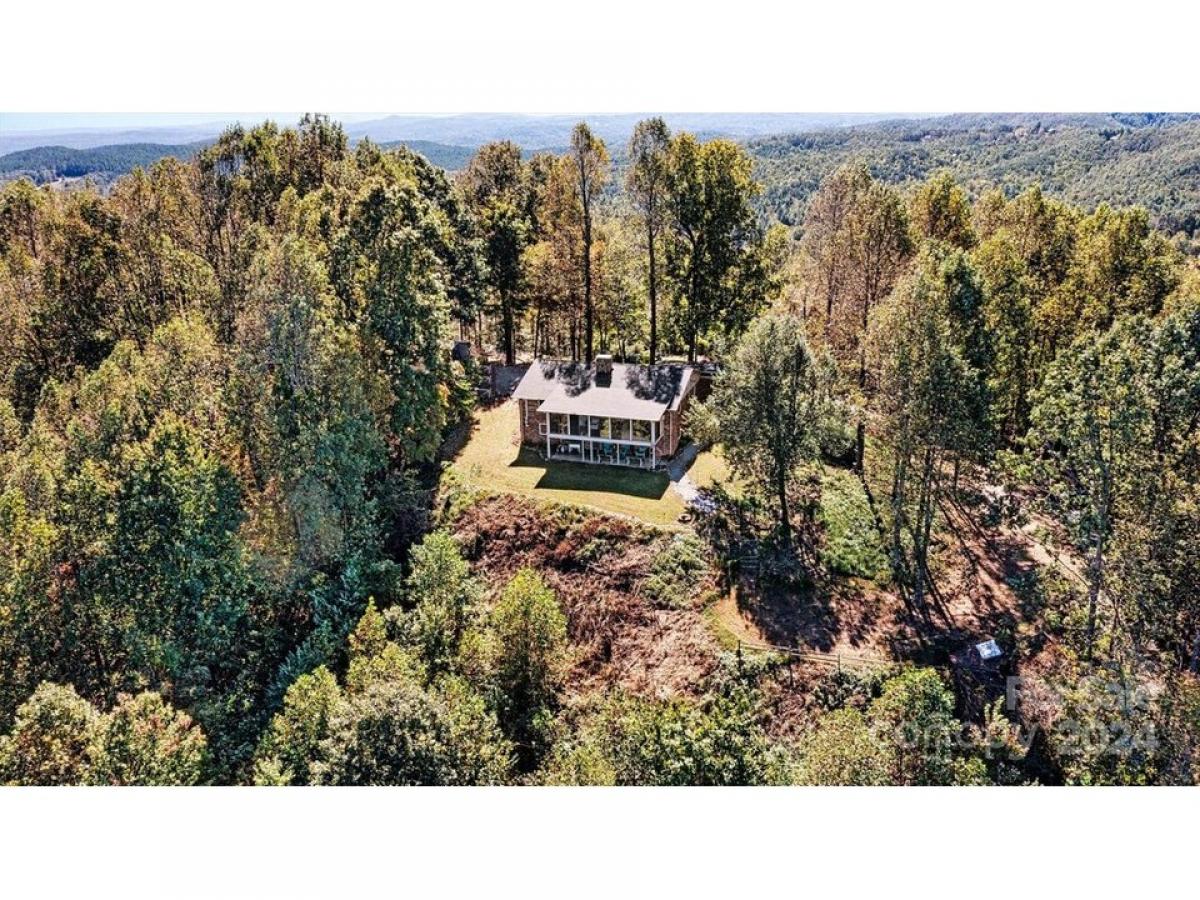 Picture of Home For Sale in Valdese, North Carolina, United States