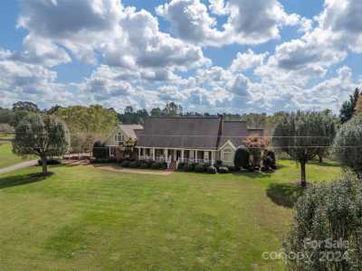 Home For Sale in Rutherfordton, North Carolina