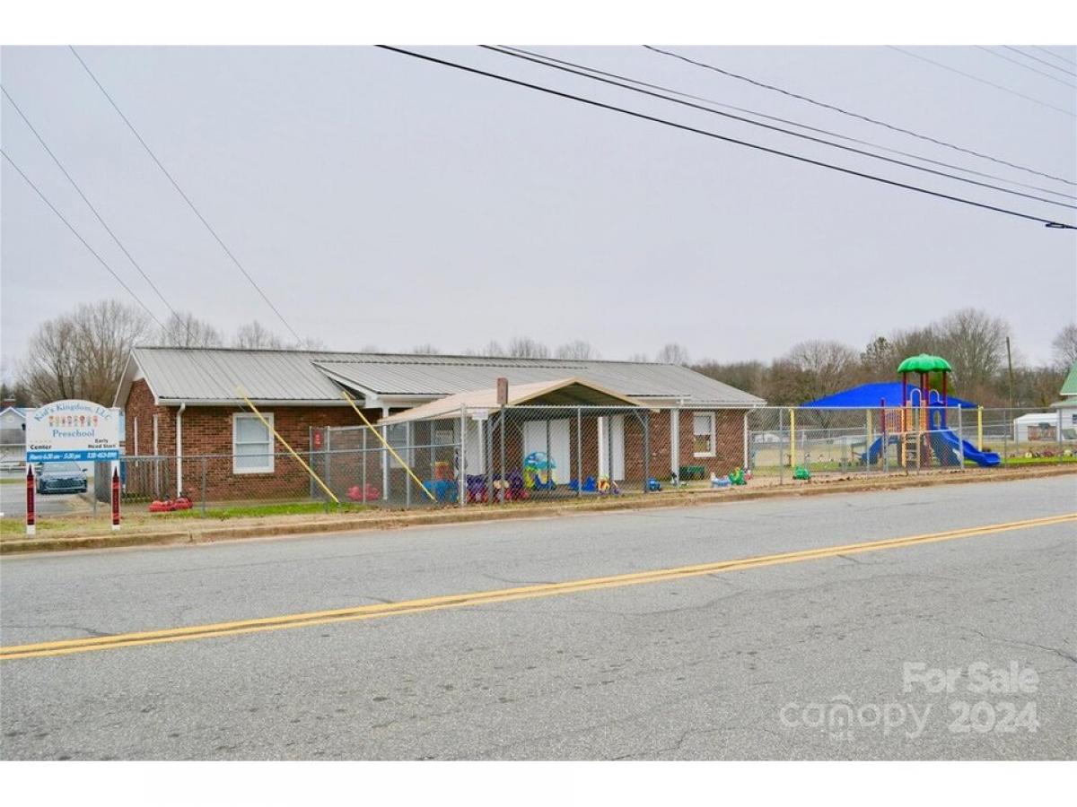 Picture of Home For Sale in Ellenboro, North Carolina, United States