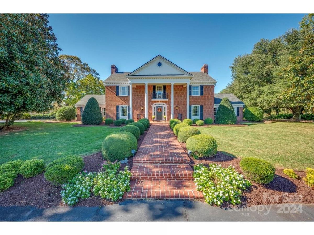 Picture of Home For Sale in Forest City, North Carolina, United States