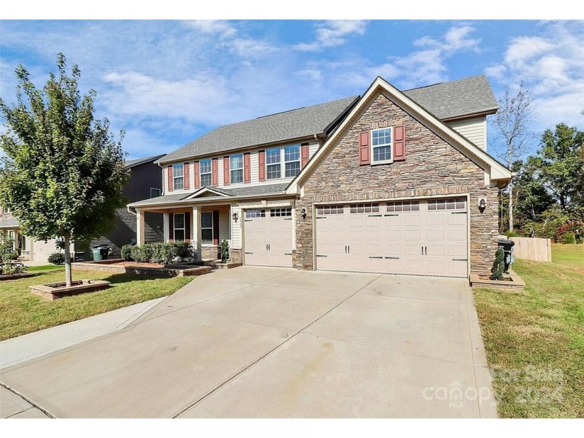 Picture of Home For Sale in Concord, North Carolina, United States