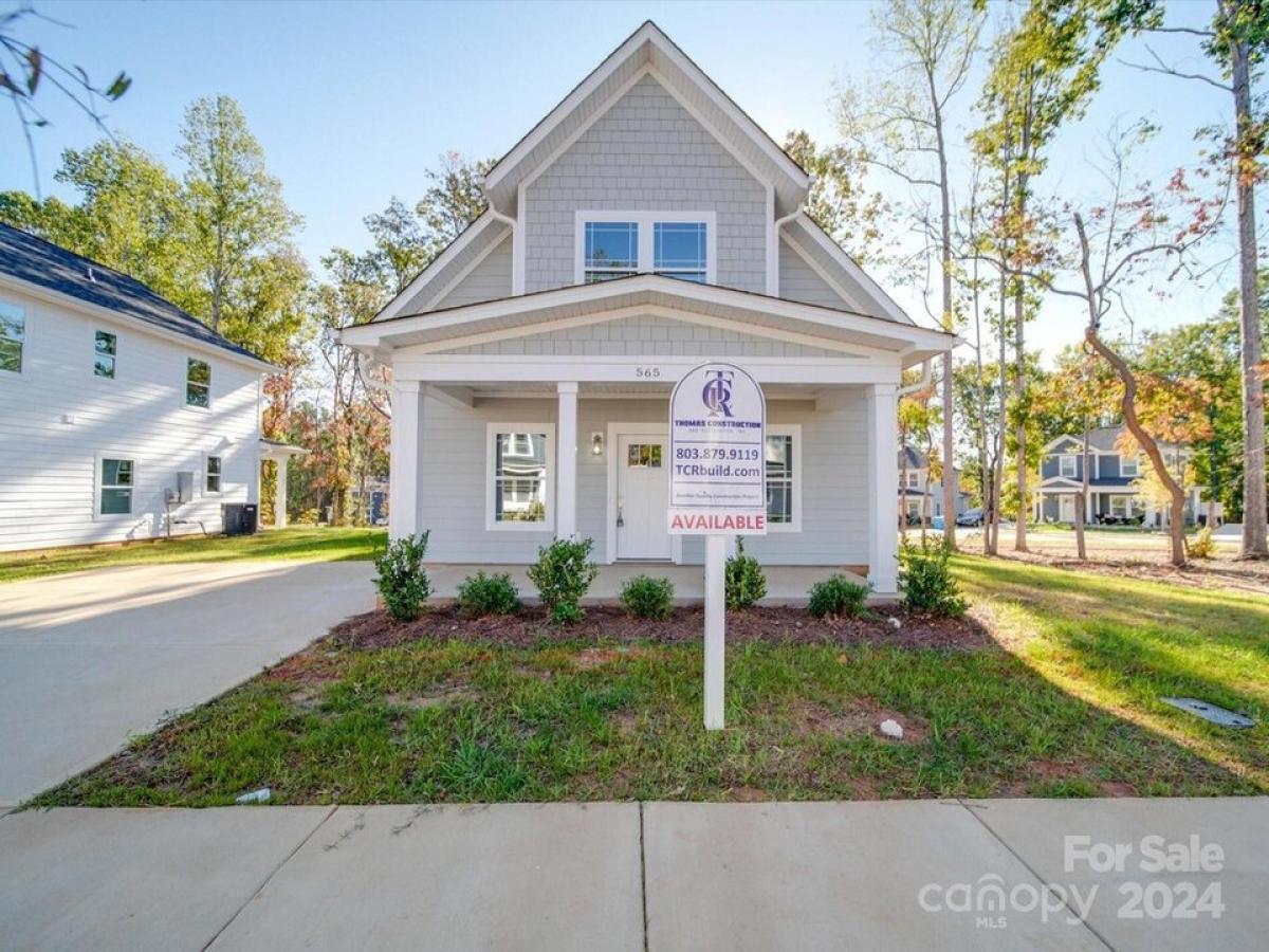 Picture of Home For Sale in Belmont, North Carolina, United States