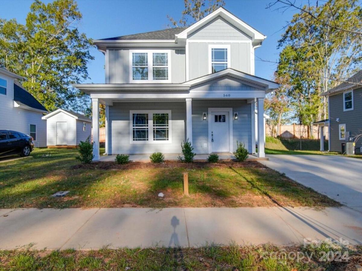 Picture of Home For Sale in Gastonia, North Carolina, United States