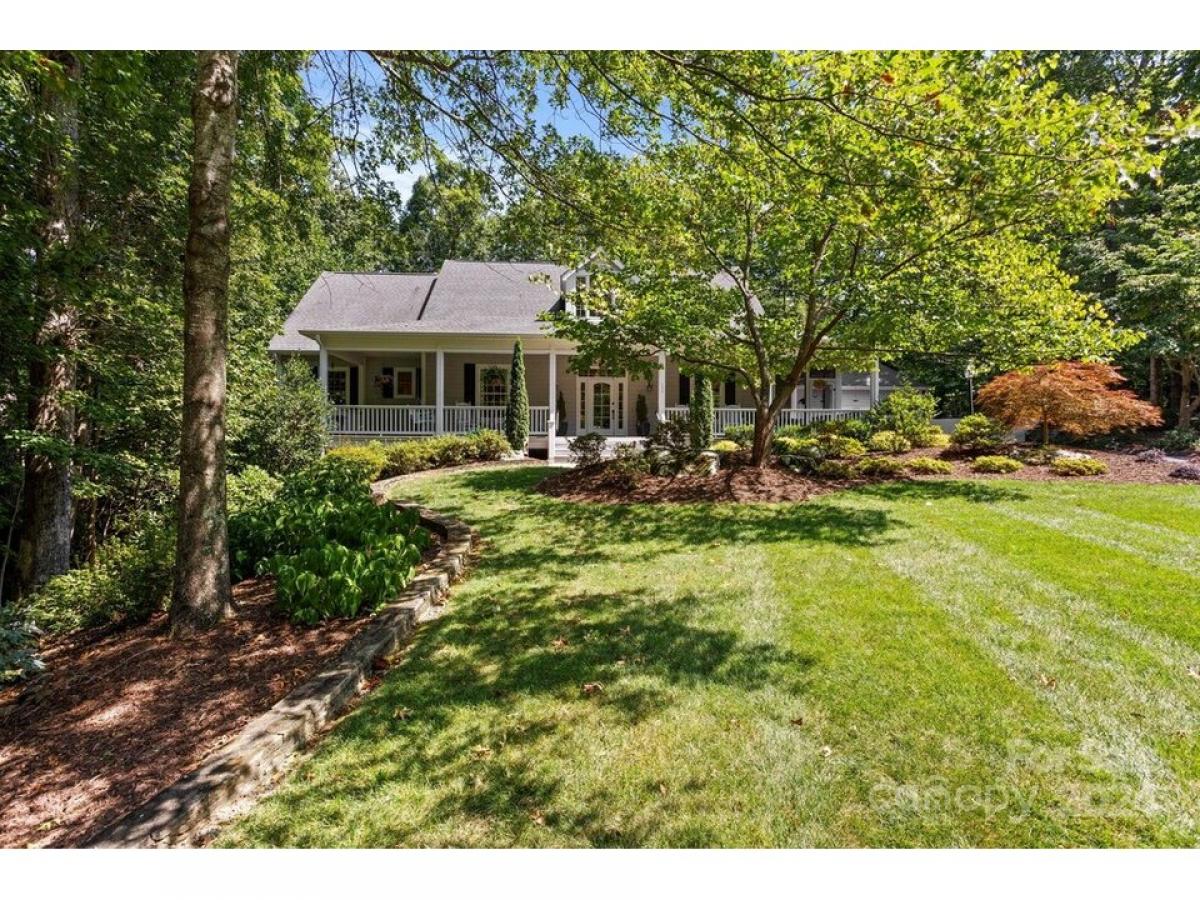 Picture of Home For Sale in Flat Rock, North Carolina, United States