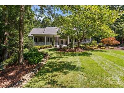 Home For Sale in Flat Rock, North Carolina