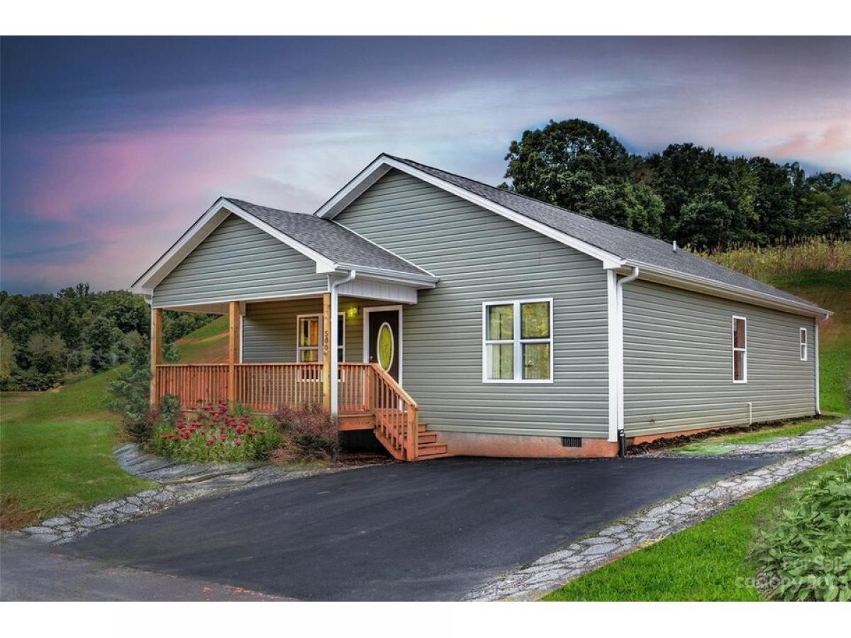 Picture of Home For Sale in Mars Hill, North Carolina, United States