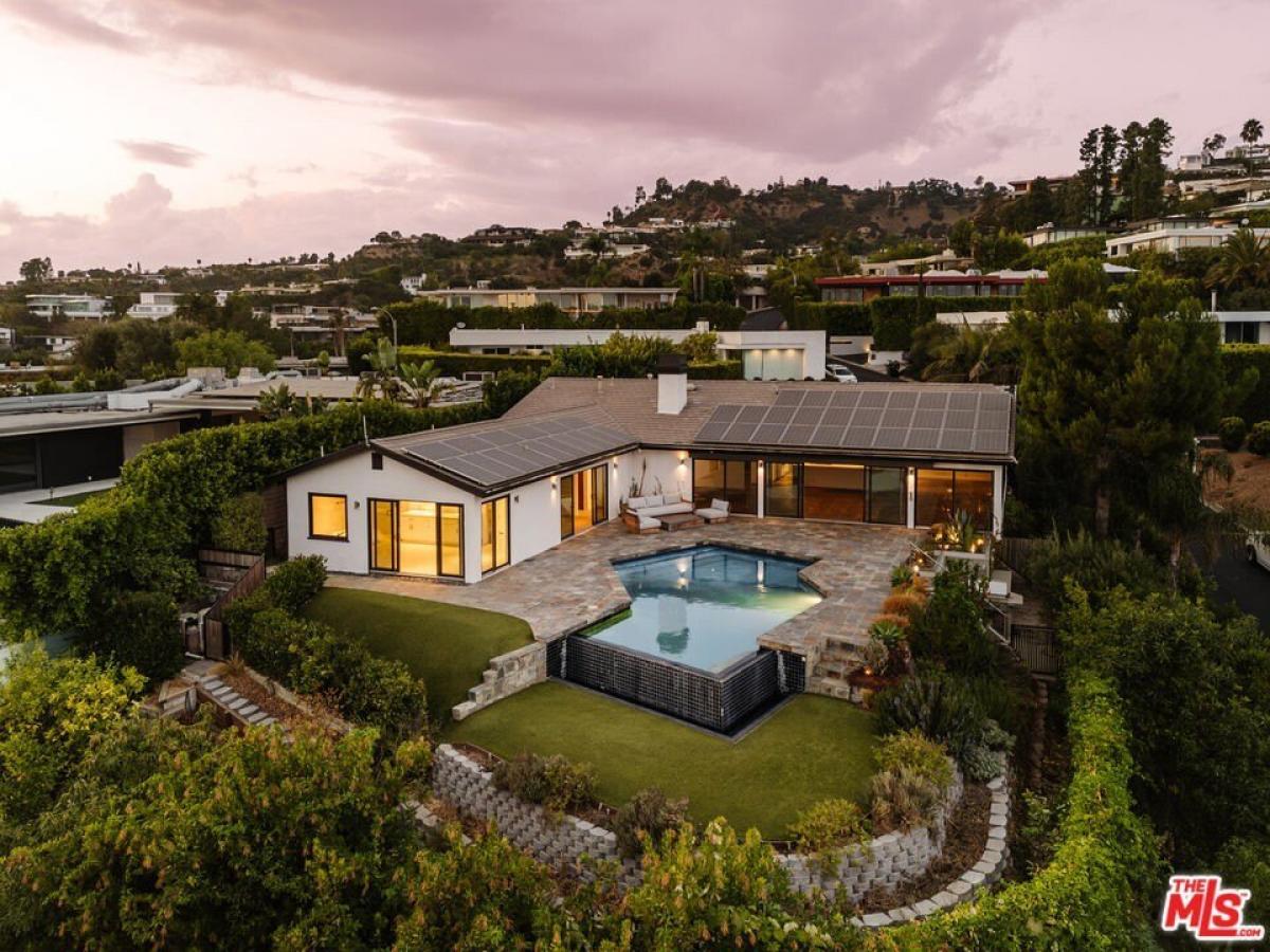 Picture of Home For Sale in Los Angeles, California, United States