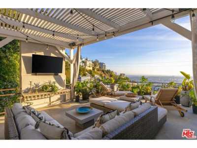 Home For Sale in Los Angeles, California