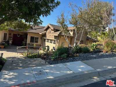 Home For Sale in Santa Paula, California