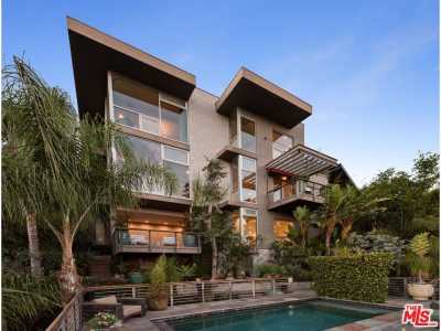 Home For Sale in Los Angeles, California