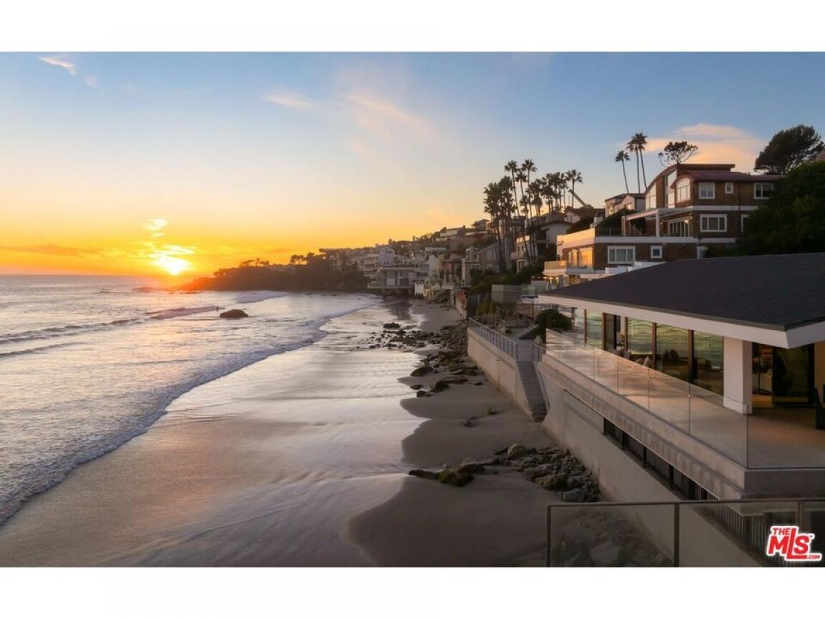 Picture of Home For Sale in Malibu, California, United States