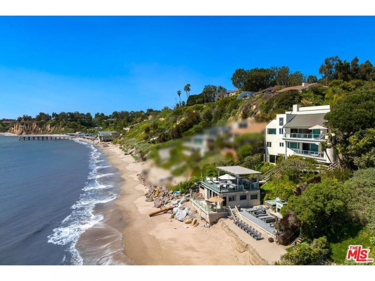 Picture of Home For Sale in Malibu, California, United States