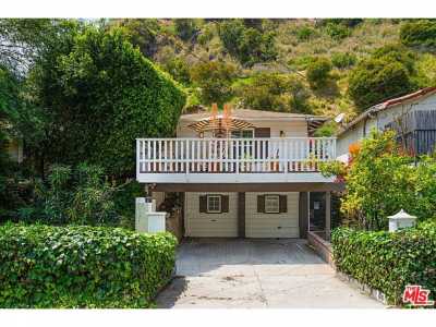 Home For Sale in Los Angeles, California