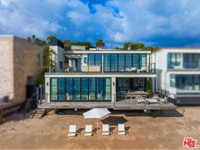 Home For Sale in Malibu, California