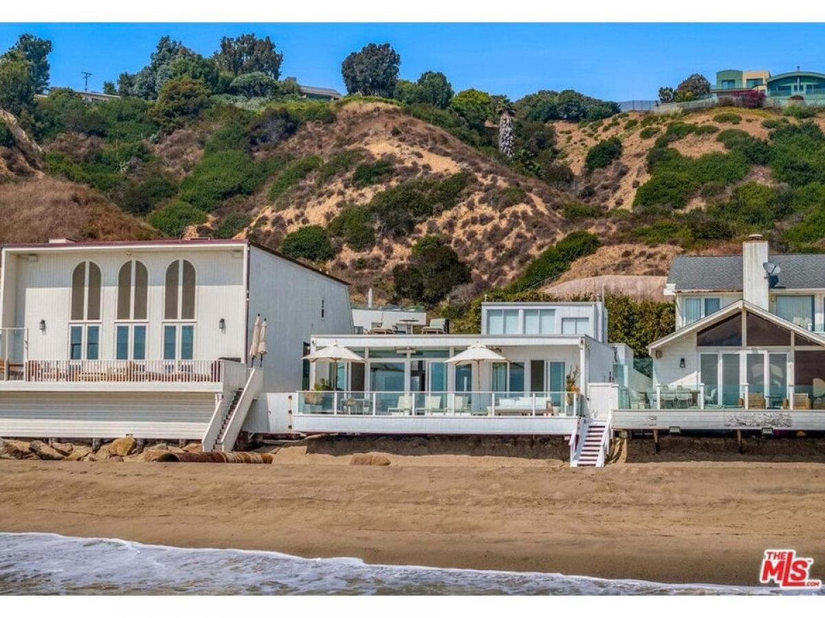 Picture of Home For Sale in Malibu, California, United States