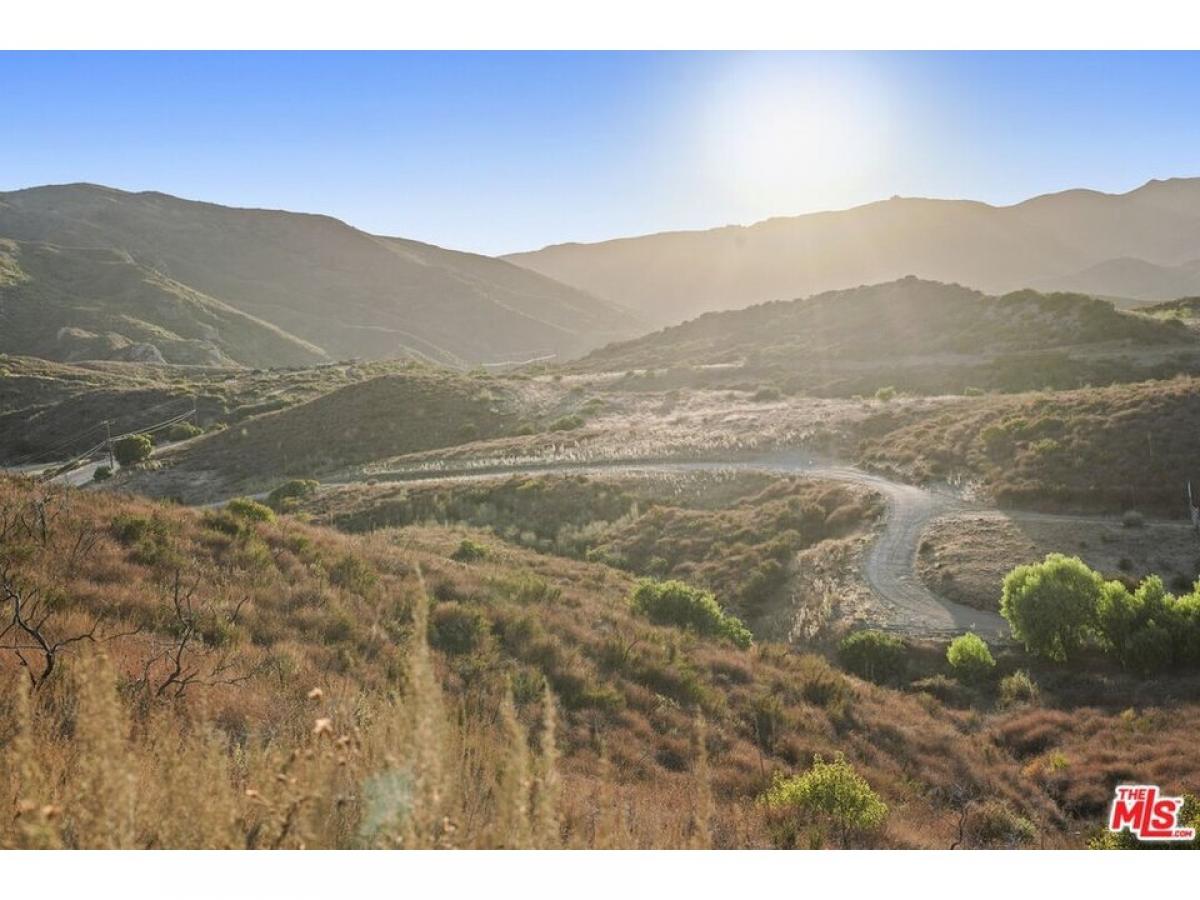 Picture of Residential Land For Sale in Malibu, California, United States