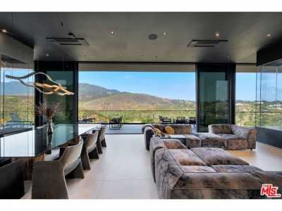 Home For Sale in Malibu, California