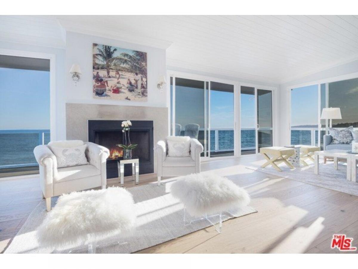 Picture of Home For Sale in Malibu, California, United States