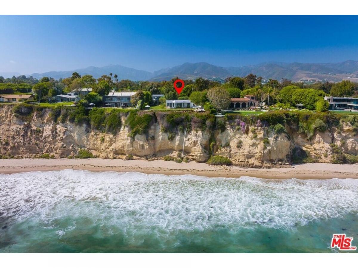 Picture of Home For Sale in Malibu, California, United States